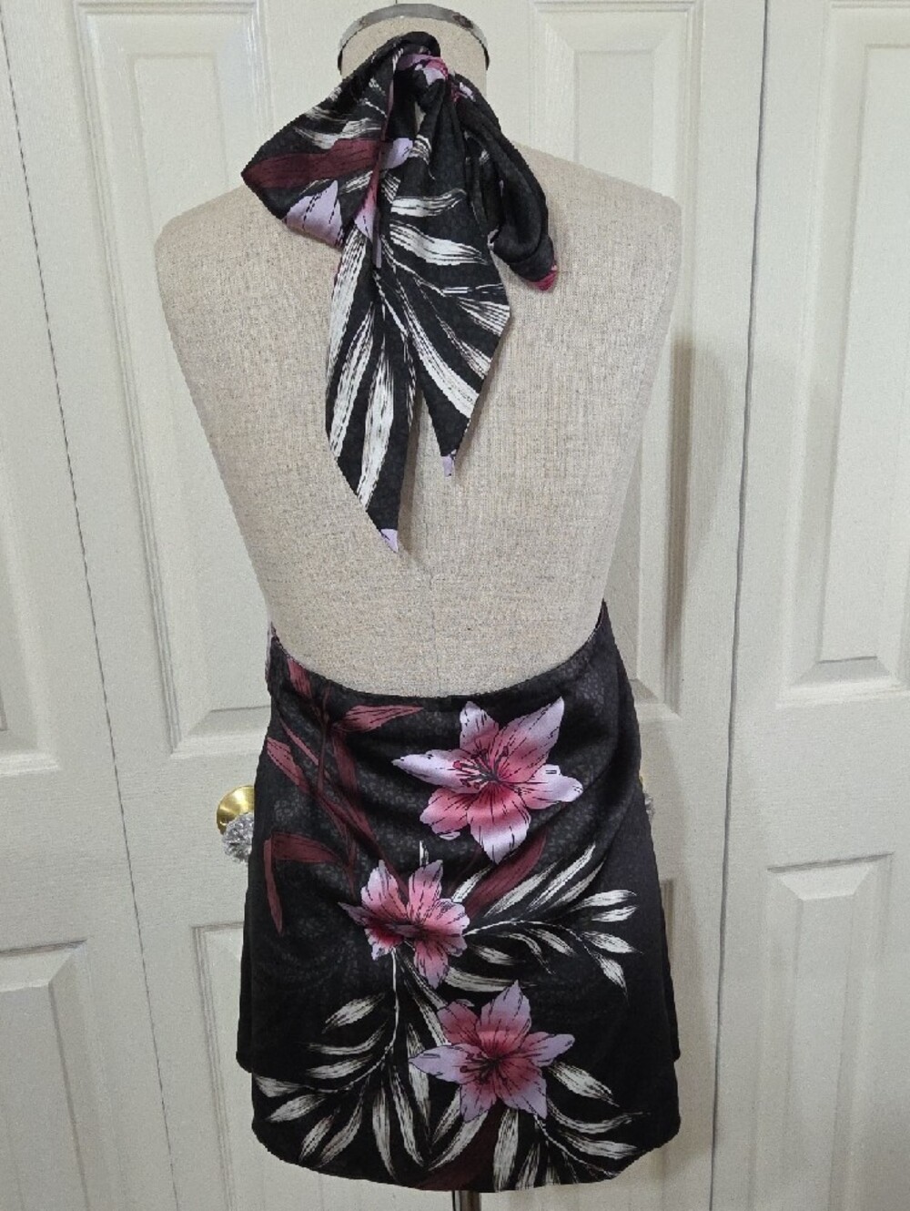 White House Black Market. Black Halter Floral Tunic with Pink Lilies - Picture 4 of 6